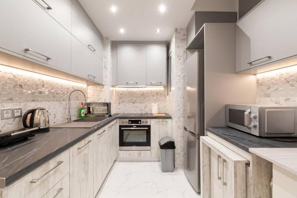 Comfy Flat Near Edem Beach By Atheniankeys Exteriör bild